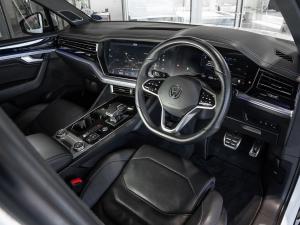 Volkswagen Touareg V6 TDI Executive R-Line - Image 17