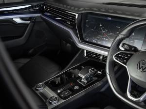Volkswagen Touareg V6 TDI Executive R-Line - Image 18
