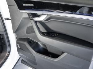Volkswagen Touareg V6 TDI Executive R-Line - Image 24