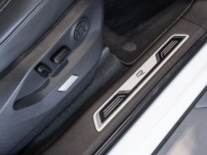 Volkswagen Touareg V6 TDI Executive R-Line - Image 25