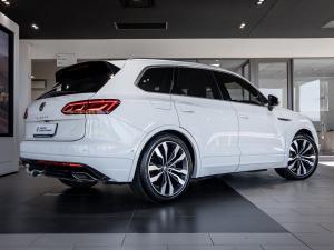 Volkswagen Touareg V6 TDI Executive R-Line - Image 8