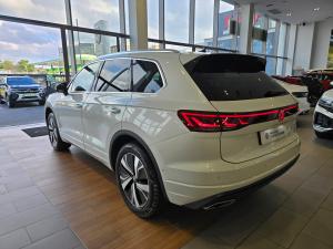 Volkswagen Touareg V6 TDI R-Line - Image 8