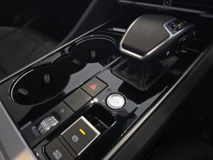 Volkswagen Touareg V6 TDI Executive R-Line - Image 18