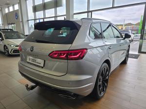 Volkswagen Touareg V6 TDI Executive R-Line - Image 3