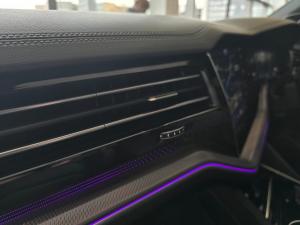 Volkswagen Touareg V6 TDI Executive R-Line - Image 8
