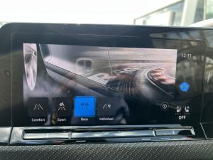 Volkswagen Golf R - Image 17