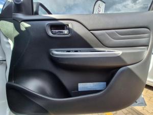 Mitsubishi Triton 2.4DI-D double cab 4x4 Xtreme - Image 14