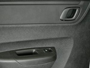Renault Kwid 1.0 Techno manual - Image 14