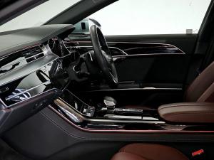 Audi S8 quattro - Image 18