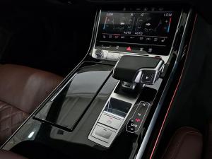Audi S8 quattro - Image 20
