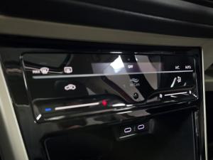 Volkswagen Polo sedan 1.0TSI Style - Image 13