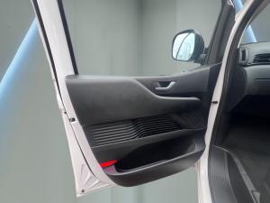 Hyundai Staria 2.2D Executive 9-seater - Image 15