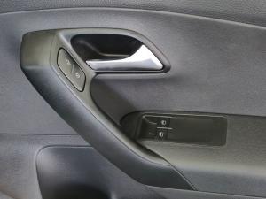 Volkswagen Polo Vivo hatch 1.6 Life - Image 17