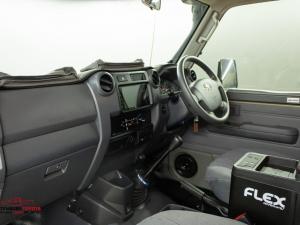 Toyota Land Cruiser 79 4.0 V6 single cab - Image 7