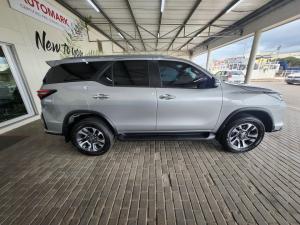 Toyota Fortuner 2.8GD-6 VX - Image 3