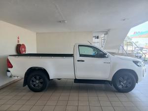 Toyota Hilux 2.4GD-6 single cab Raider manual - Image 3