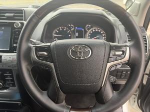 Toyota Land Cruiser Prado 4.0 VX-L - Image 8
