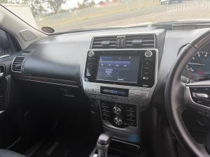 Toyota Land Cruiser Prado 4.0 VX-L - Image 10