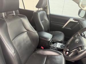 Toyota Land Cruiser Prado 4.0 VX-L - Image 12