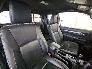 Toyota Hilux 2.8GD-6 Xtra cab 4x4 Legend auto - Image 9