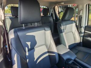 Toyota Hilux 2.8GD-6 double cab 4x4 Raider auto - Image 8