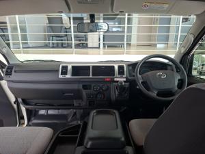 Toyota Hiace 2.5D-4D bus 14-seater GL - Image 6