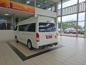 Toyota Hiace 2.5D-4D bus 14-seater GL - Image 12