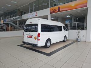 Toyota Hiace 2.5D-4D bus 14-seater GL - Image 2