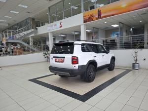 Toyota Land Cruiser Prado 2.8GD VX-R - Image 2