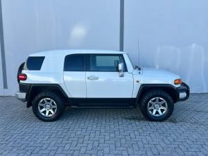 Toyota FJ Cruiser FJ Cruiser - Image 3