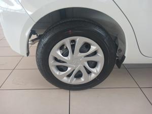Toyota Vitz 1.0 - Image 22