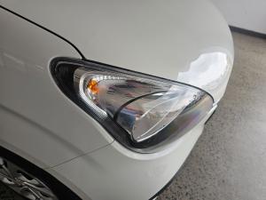 Toyota Vitz 1.0 - Image 13