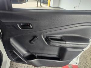Toyota Vitz 1.0 - Image 9