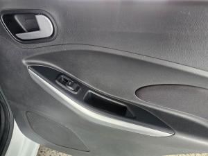 Ford Figo 1.5Ti VCT Trend automatic - Image 13