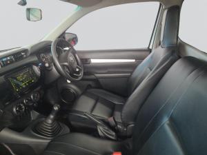 Toyota Hilux 2.0 VvtiP/U Single Cab - Image 3