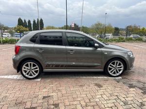 Volkswagen Polo Vivo hatch 1.0TSI GT - Image 8