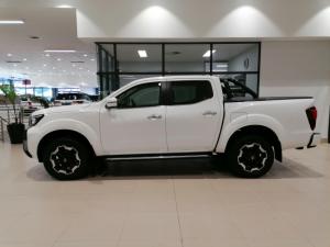 Nissan Navara 2.5DDTi double cab LE Plus 4x4 - Image 2