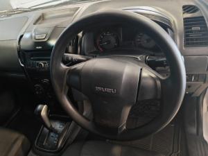 Isuzu D-Max 250 double cab Hi-Ride auto - Image 6