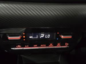 Toyota Starlet Cross 1.5 XS manual - Image 15