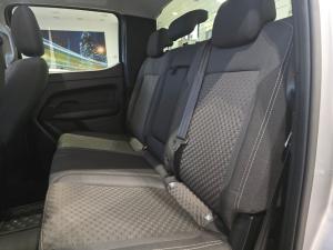 Volkswagen Amarok 2.0TDI double cab Life 4Motion auto - Image 9