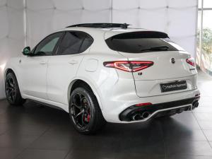 Alfa Romeo Stelvio Quadrifoglio Q4 - Image 11