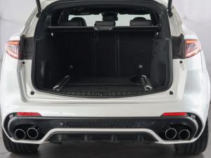 Alfa Romeo Stelvio Quadrifoglio Q4 - Image 14