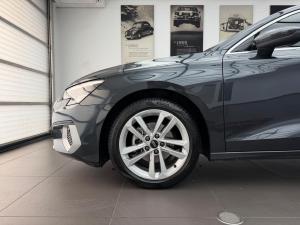 Audi A3 sedan 35TFSI Advanced - Image 3