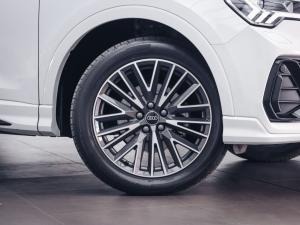 Audi Q3 35TDI Black Edition - Image 2