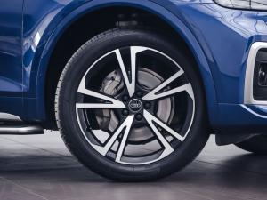 Audi Q5 40TDI quattro S line - Image 2