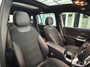 Mercedes-Benz GLB GLB220d 4Matic AMG Line - Image 8