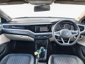 Volkswagen Polo sedan 1.6 Life - Image 11