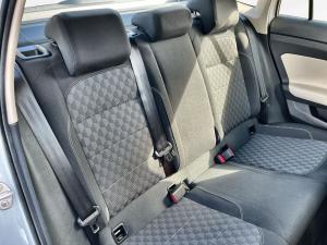 Volkswagen Polo sedan 1.6 Life - Image 15