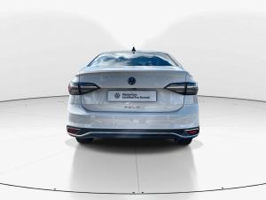 Volkswagen Polo sedan 1.6 Life - Image 6