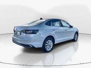 Volkswagen Polo sedan 1.6 Life - Image 7